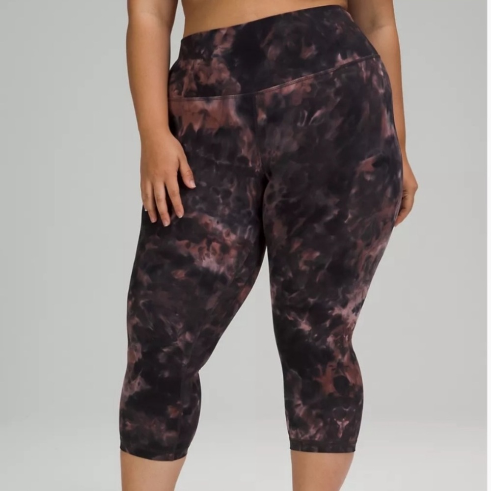 NWT Lululemon Align HR Crop 21" Size 18